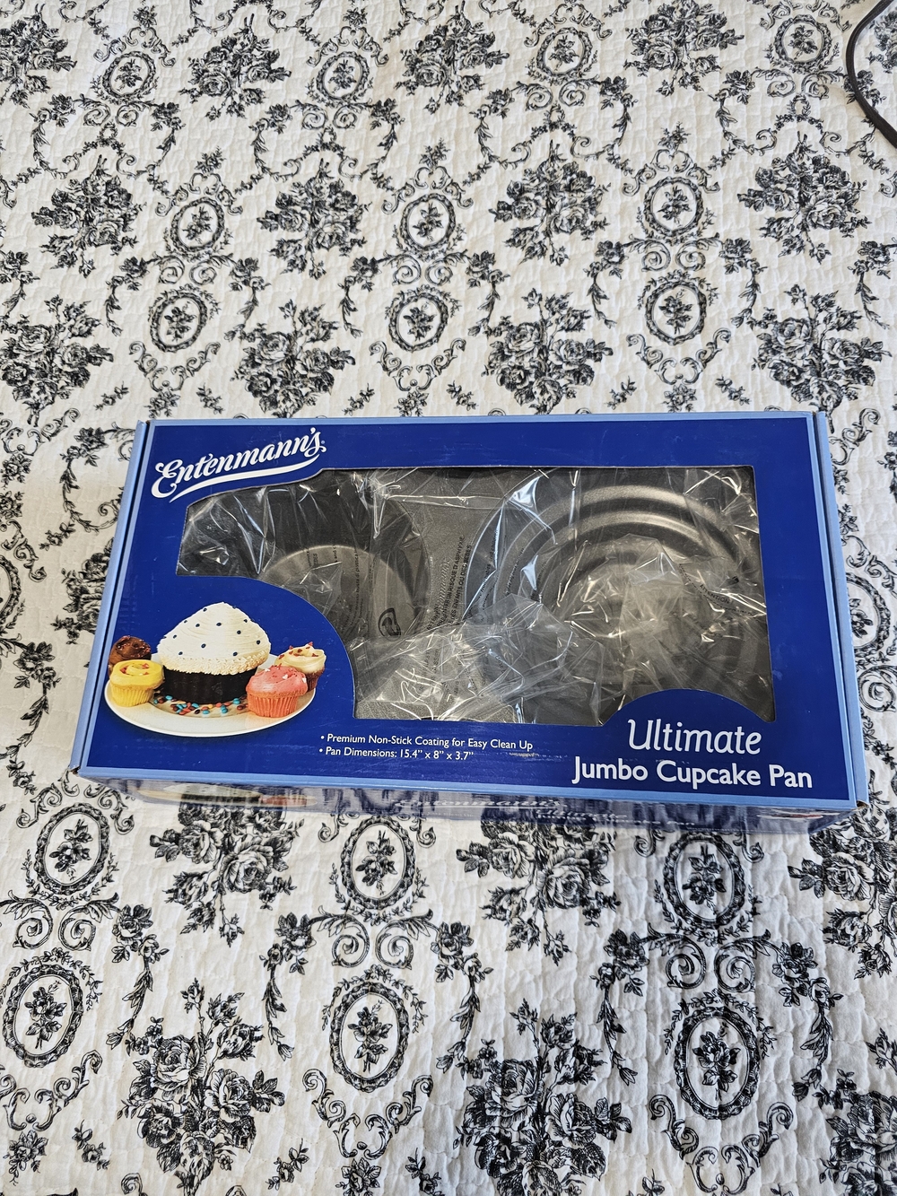 Ultimate Jumbo Cupcake Pan - Blue